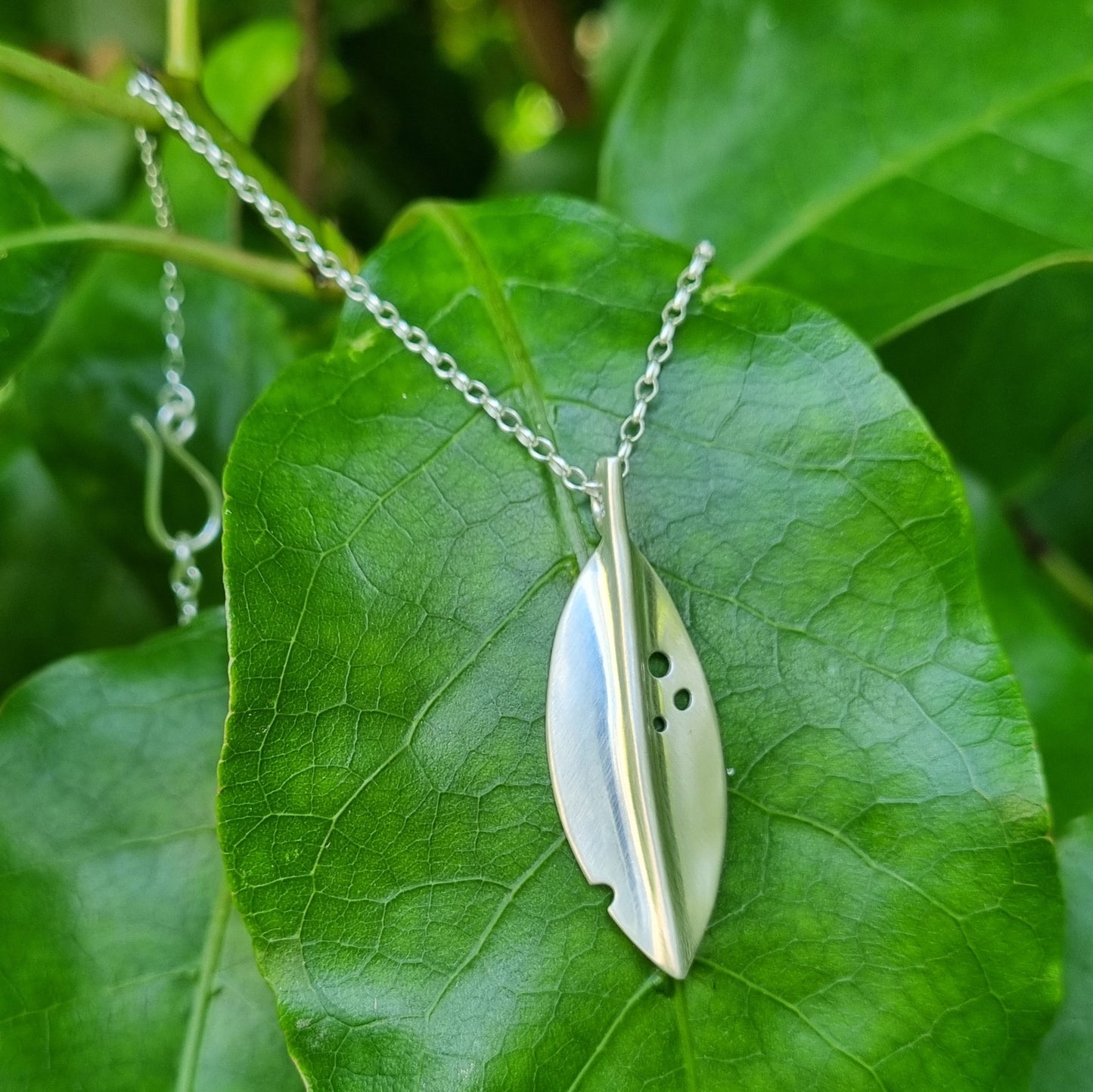 Pōhutukawa Leaf Necklace