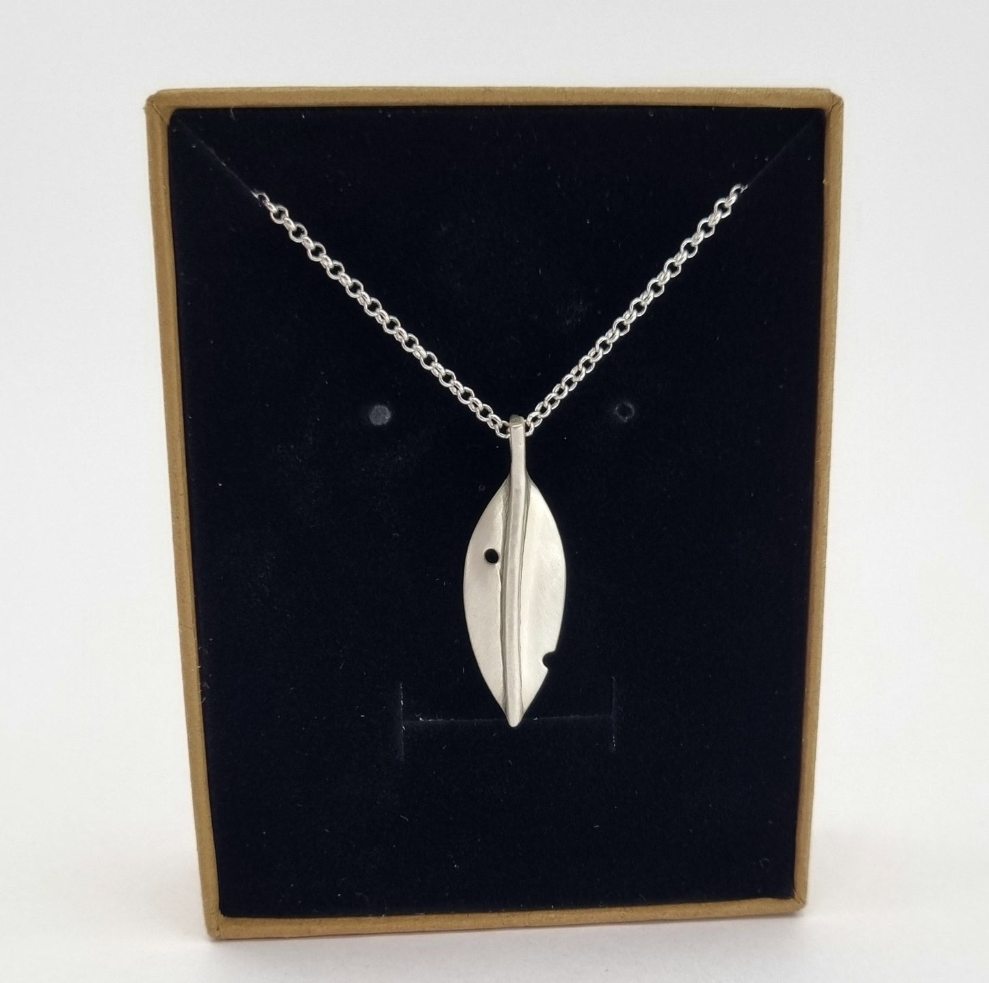 Rātā Leaf Necklace