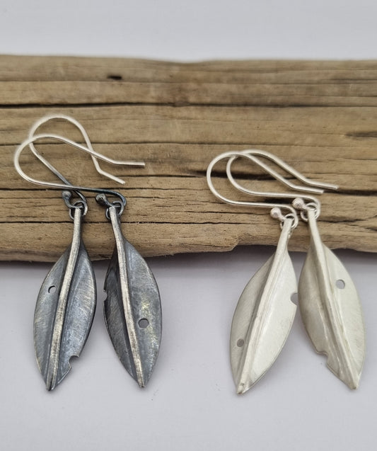 Rātā Leaf Earrings
