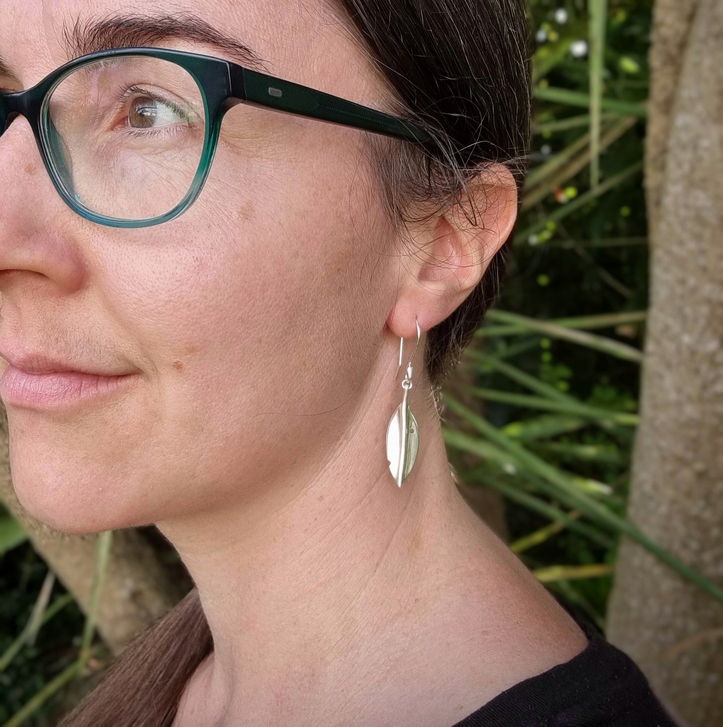Rātā Leaf Earrings