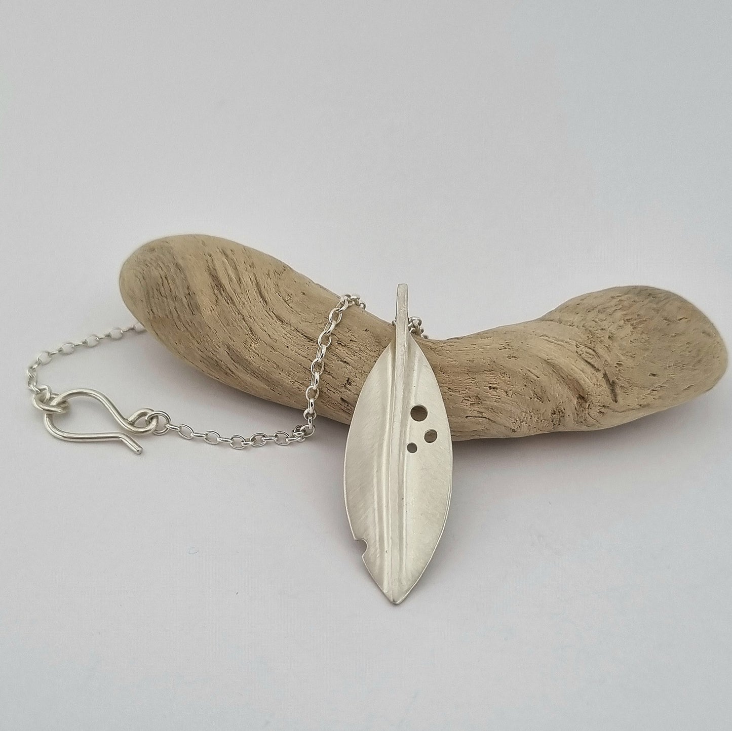 Pōhutukawa Leaf Necklace
