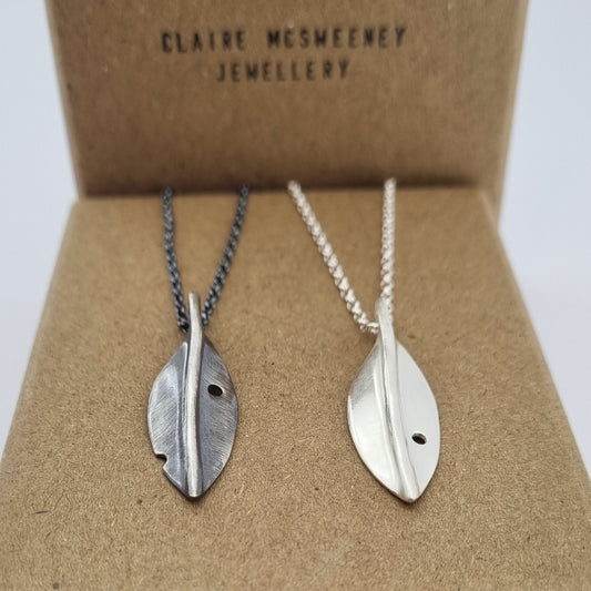 Rātā Leaf Necklace