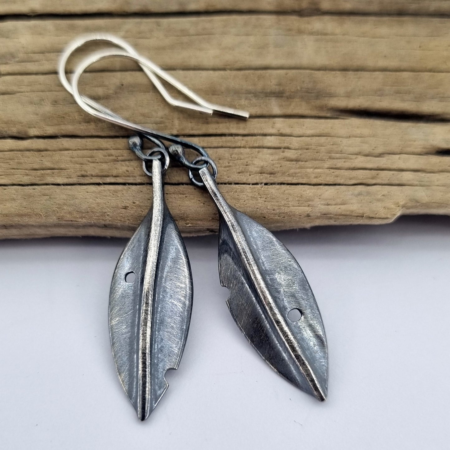 Rātā Leaf Earrings